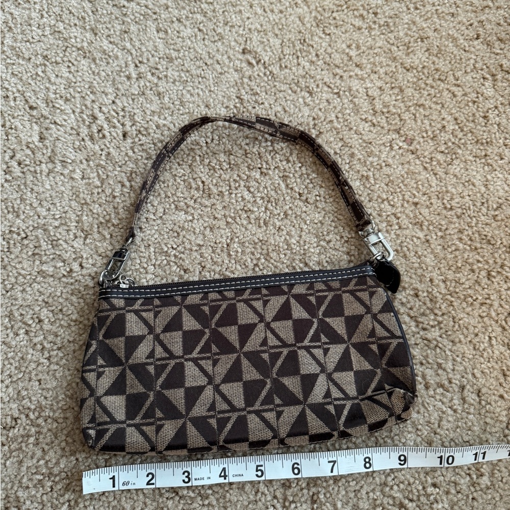 Maxx New York Brown Geometric Wristlet